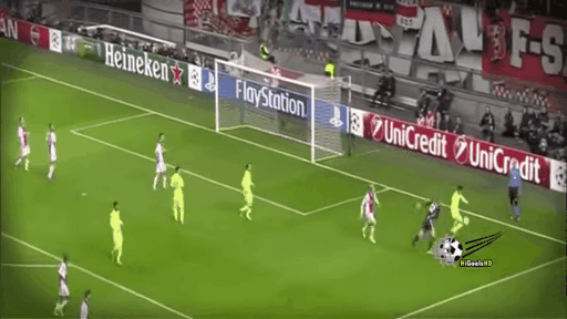 
	
	Hai bàn vào lưới Ajax giúp Messi san bằng kỷ lục nổ súng của Raul ở Champions League.